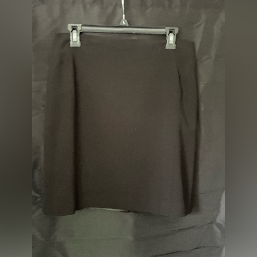 Apostrophe 10p lined black skirt. No stains rips. Slight pilling inside waist.